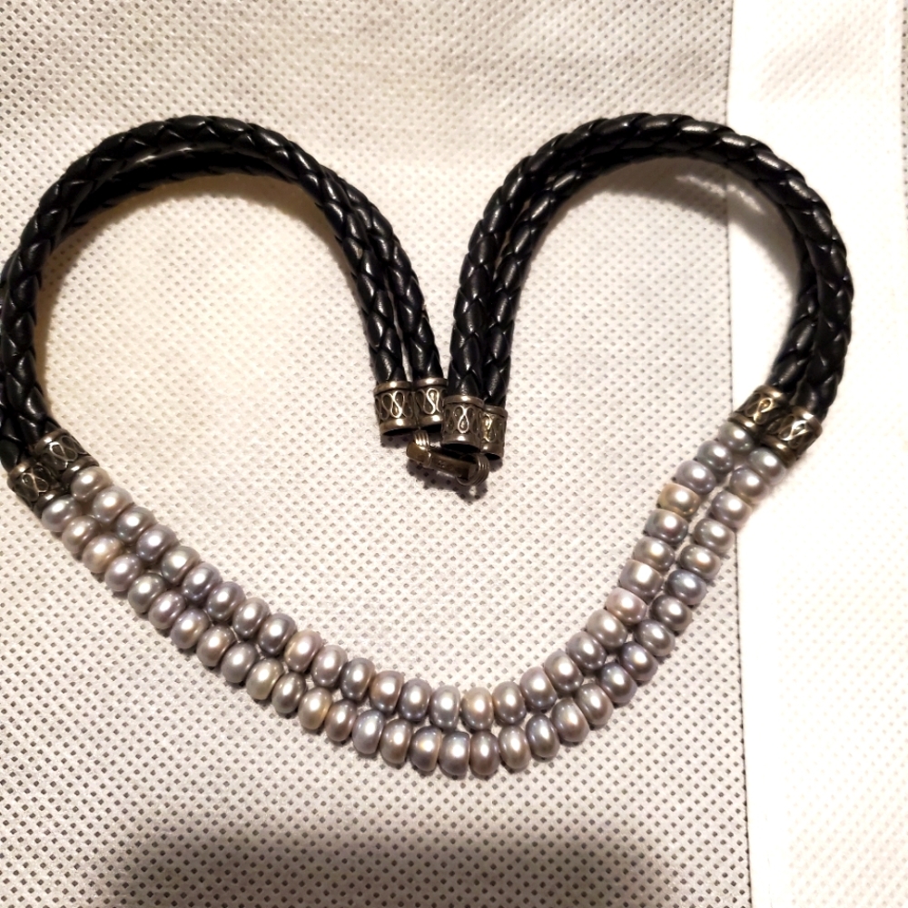 Siler pearl and leather necklace